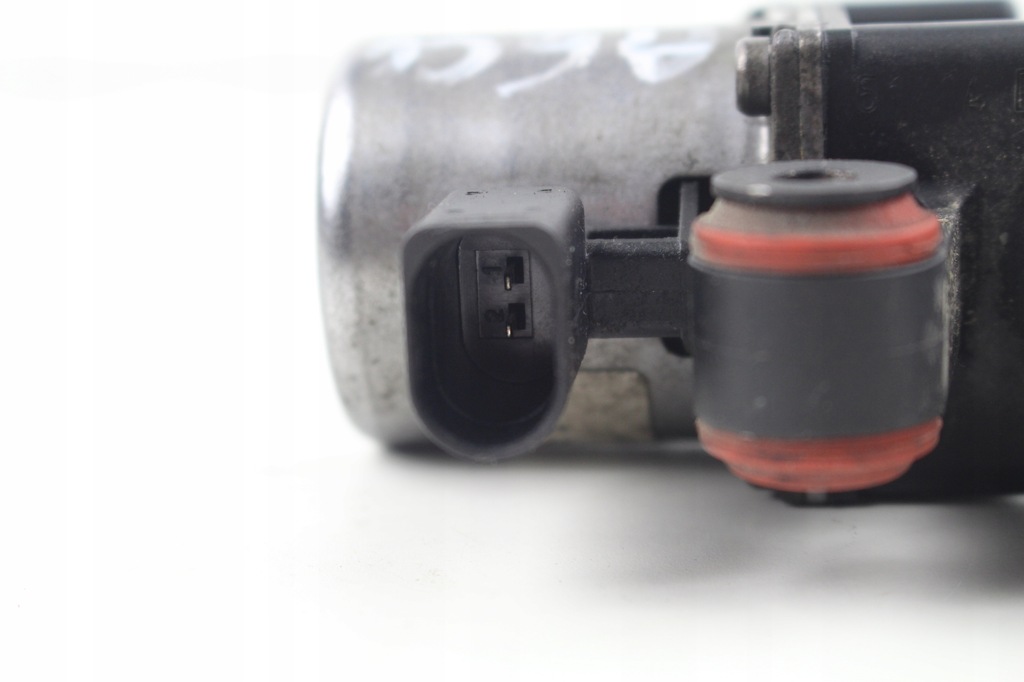 фото №8, Audi a4 a6 c6 клапан электромагнитный 4d0820035d