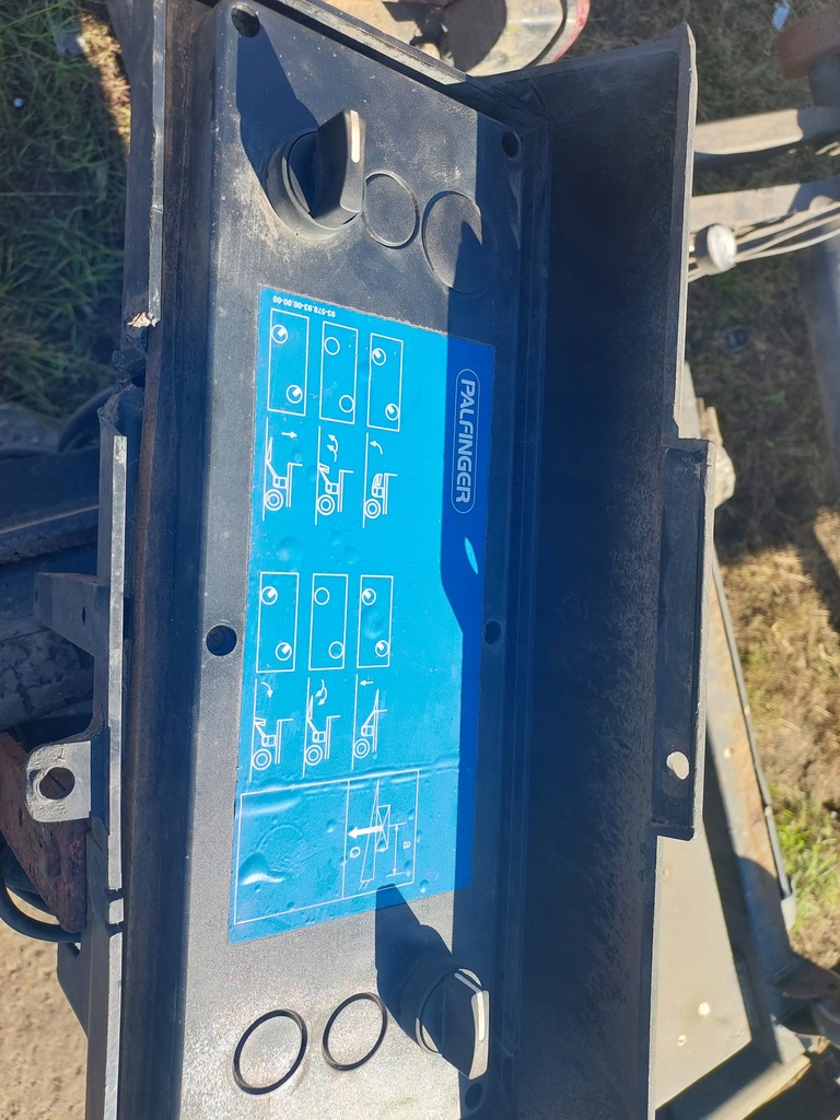 фото №4, Обшивка ,підйомник man tgm