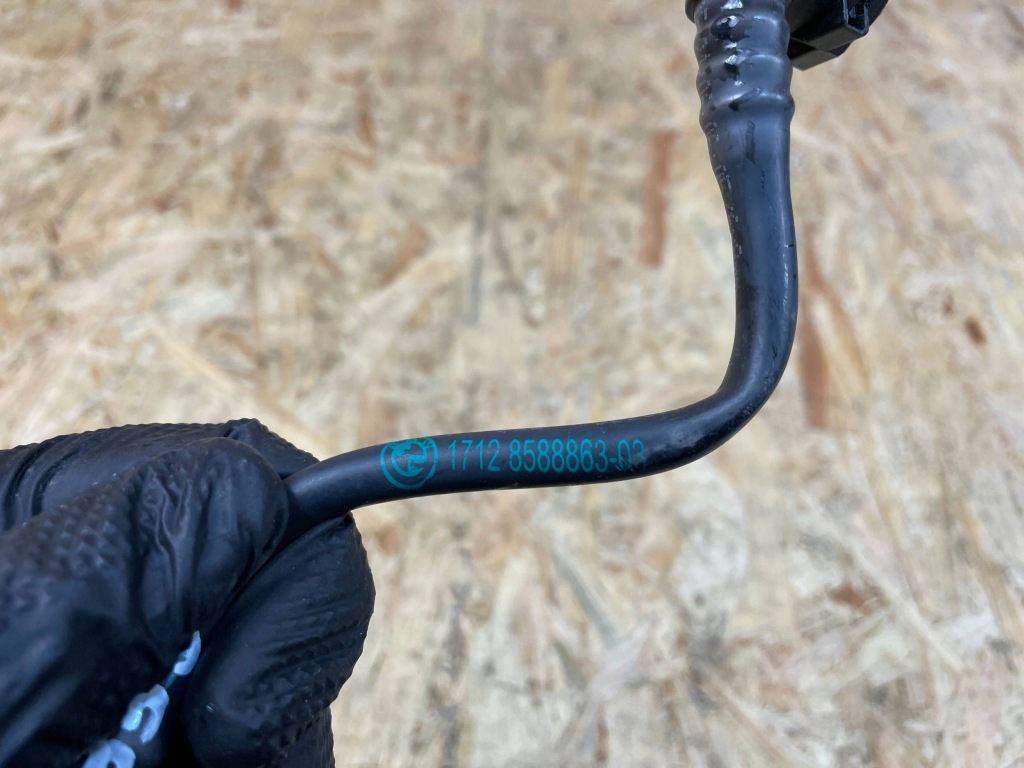 Пабтрубок  труба шланг вентиляционный воды bmw 3 g20 g21 8588863 Оригинал