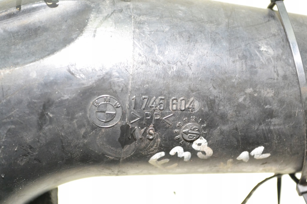 Bmw e38 740d труба впуск воздуха 1745604 Оригинал