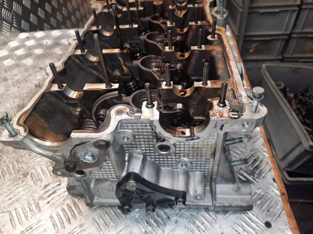 Головка двигателя bmw 3 e46 2.0 b 1.8 n42 75054229 в Украине