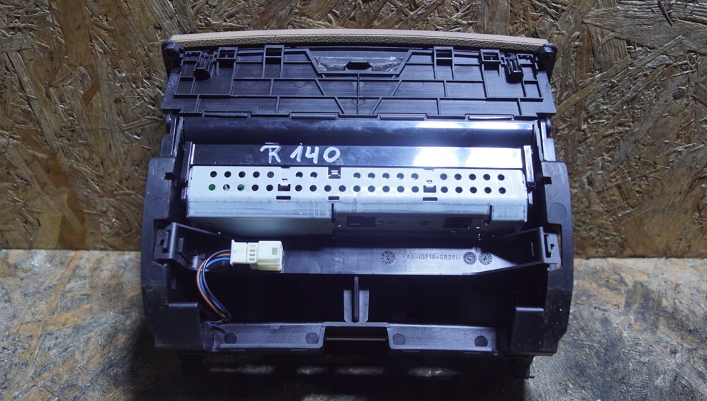 фото №8, Mercedes w204 экран навигации a2046800031