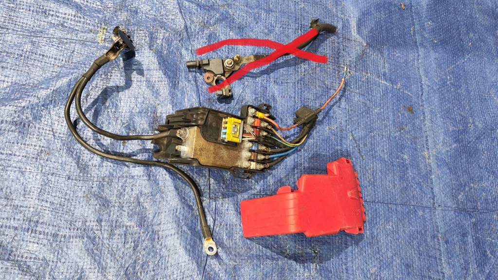 фото №1, Клемма плюсовая модуль аккумулятор peugeot partner ii citroen berlingo iii 08-