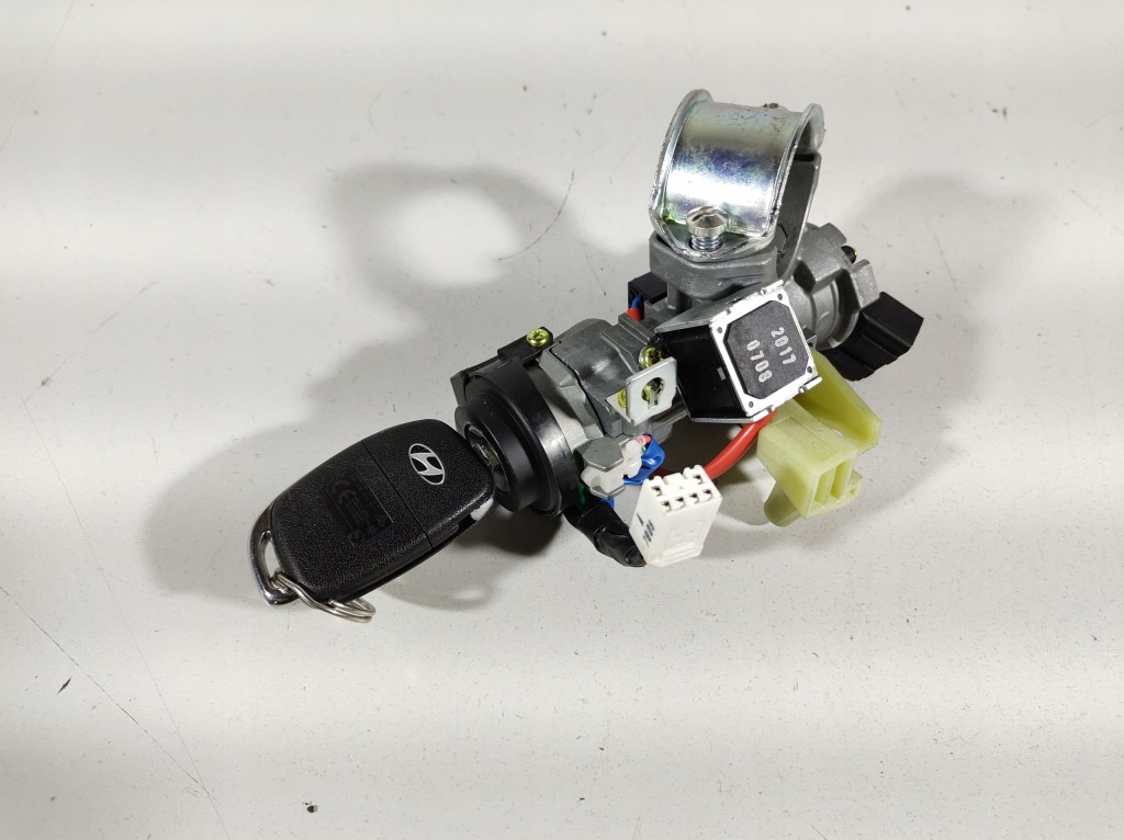 фото №3, Hyundai ioniq 17r- замок зажигания ключ