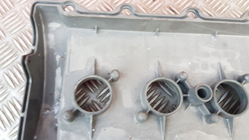фото №13, Audi a6 c5 кришка клапанів 077103476n a6 c5 a8 d2 4.2
