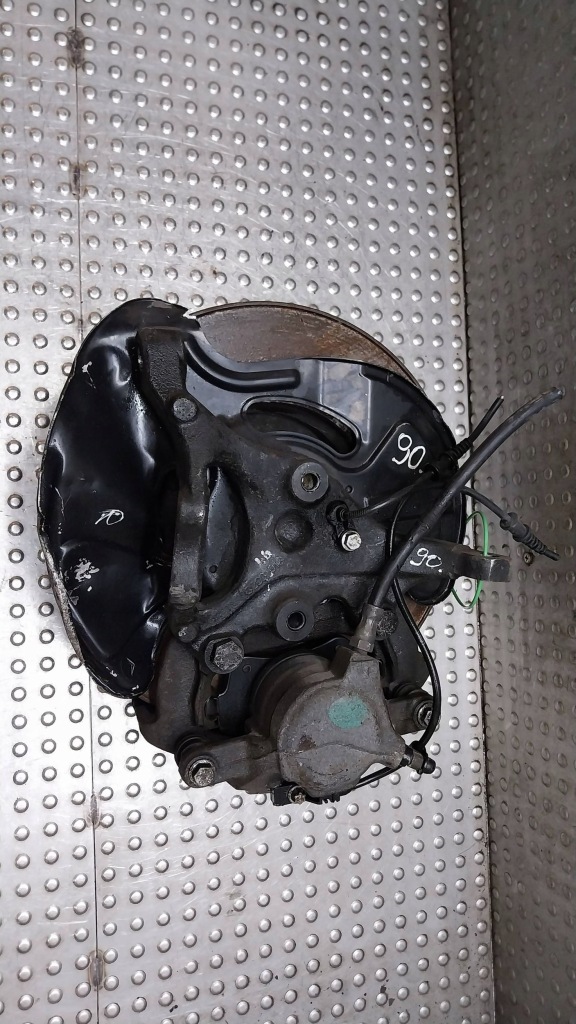 фото №3, Поворотный кулак ступица суппорт правый перед 20901 mercedes w203 w209 slk r171