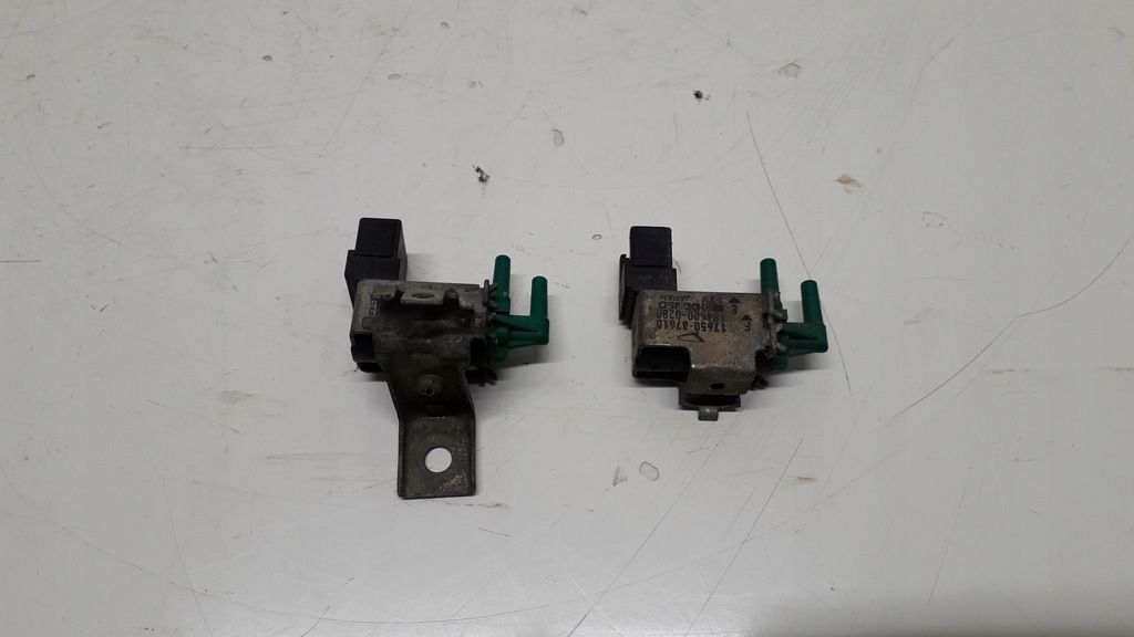 фото №1, Daihatsu feroza клапан вакууму 17650-87610