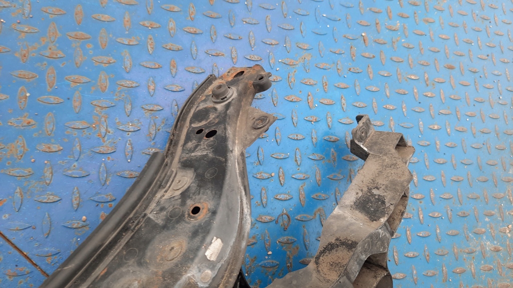 фото №4, Pas передній панель фари renault megane ii lift 06r 1.9 dci