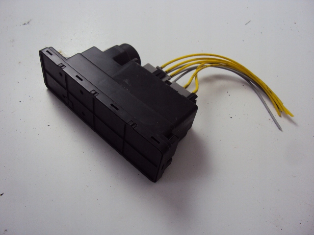 фото №1, Помпа центрального замка mercedes c-klasa w202 fl