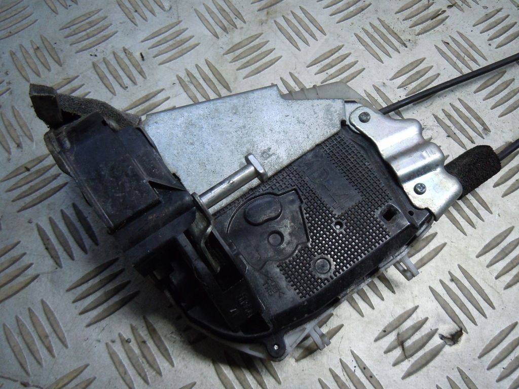 фото №2, Замок ручка двері правий задня toyota prius iii