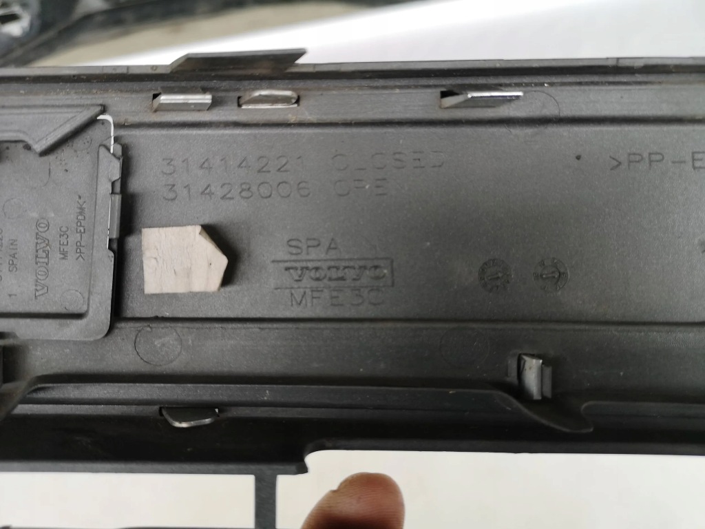 фото №7, Volvo xc90 ii- решітка бампера права