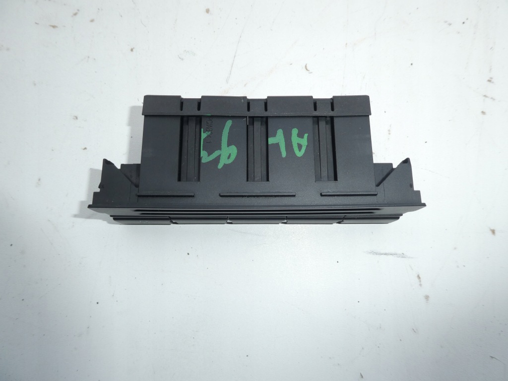 фото №1, Кнопка переключатель esp vw tiguan 5n1927132af