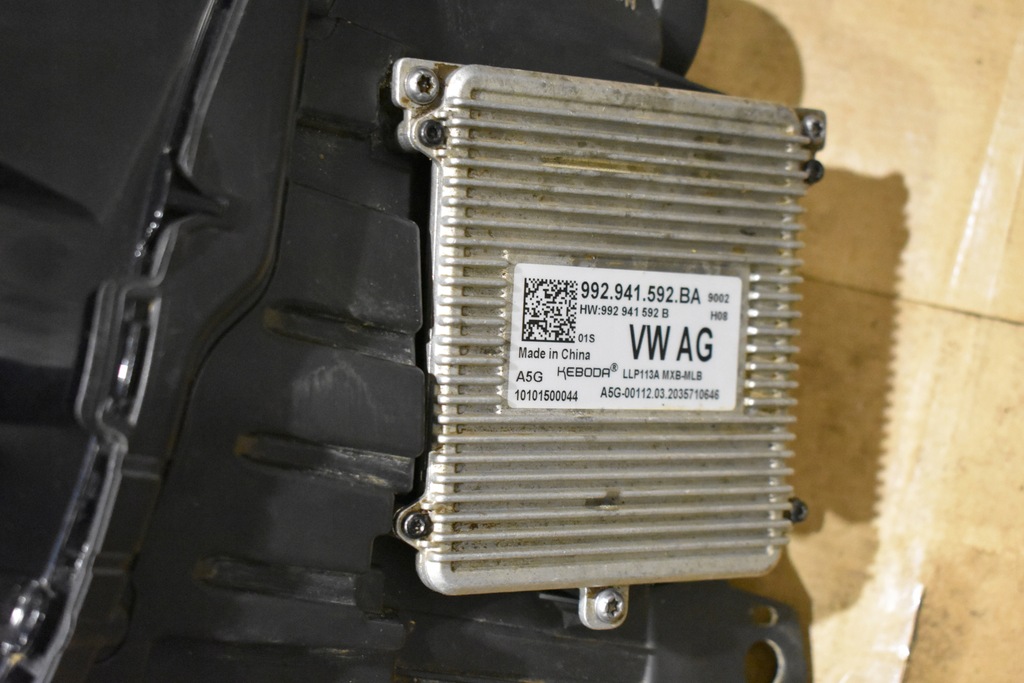 фото №13, Idealny kpl. лампы передние левая правая matrix porsche taycan 1