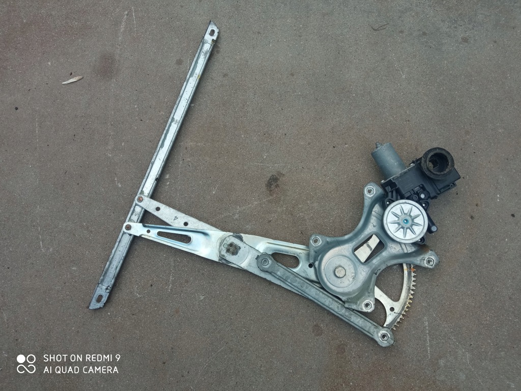 фото №1, Prius plus механизм подъёма окон левый задняя