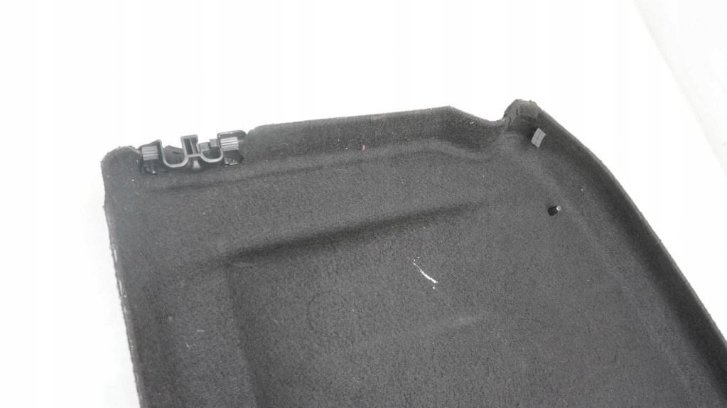 Toyota auris 2 полиця задня багажника 82602100 в Україні