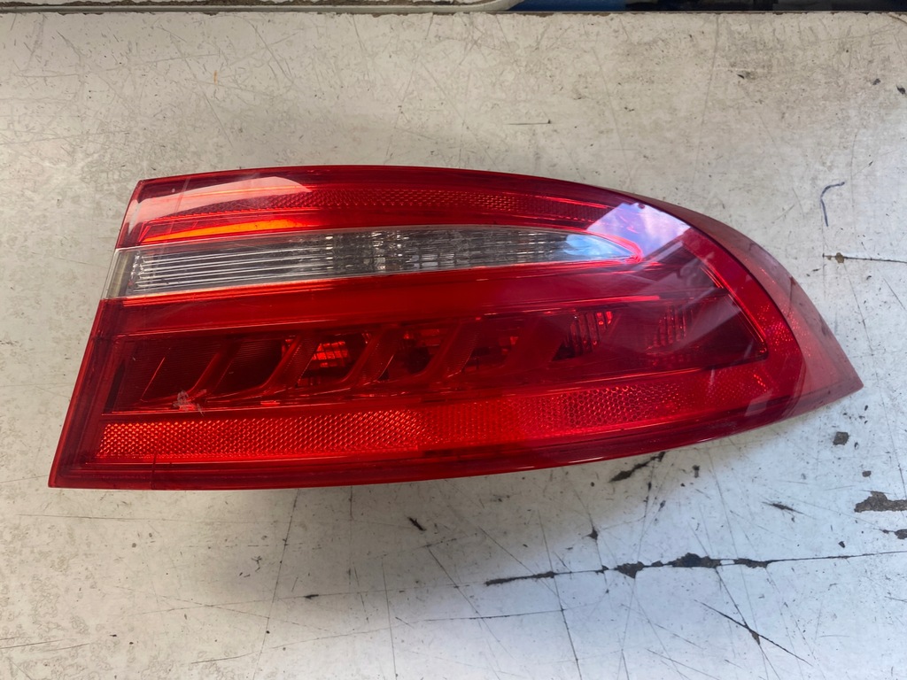 фото №1, Jaguar xe лампа правый задняя led