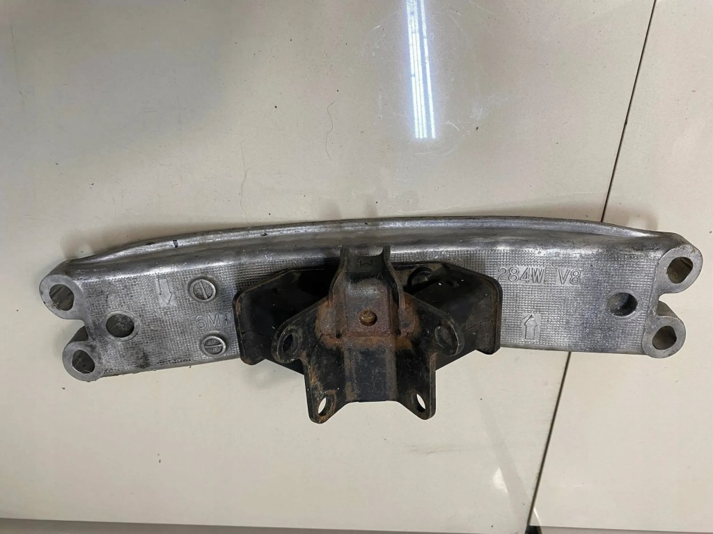 фото №1, Lexus is 220d 2.2 кронштейн підпора коробки передач