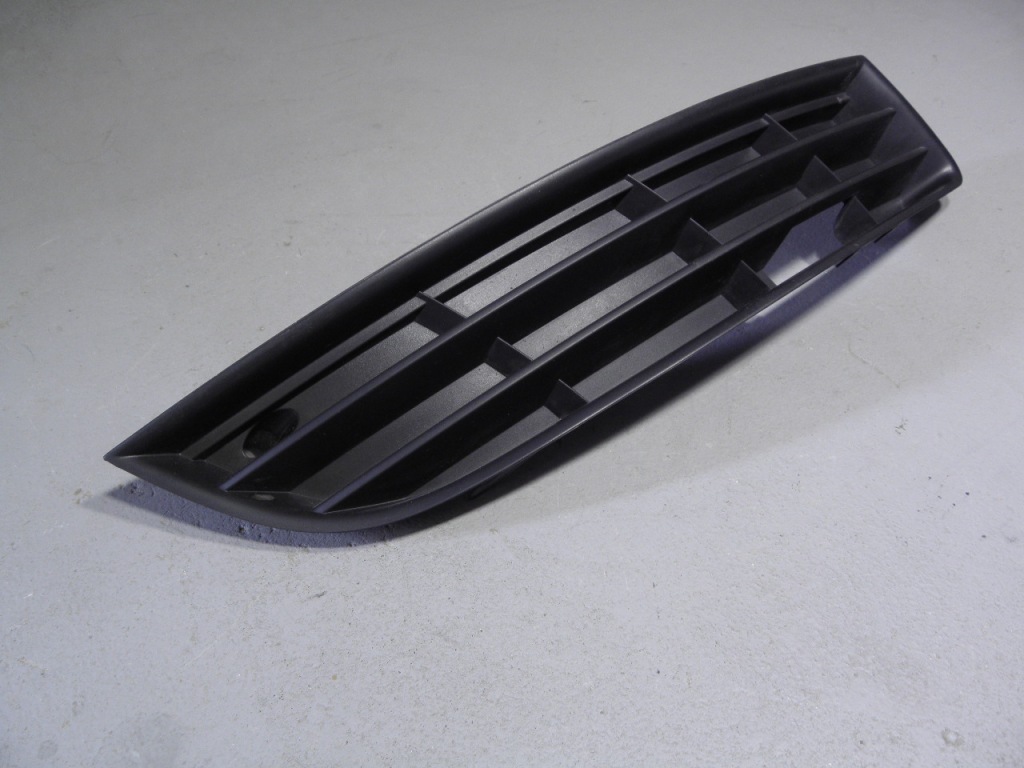 фото №2, Vw passat b6 lift r-line // решётка бампера правая 3c0853666
