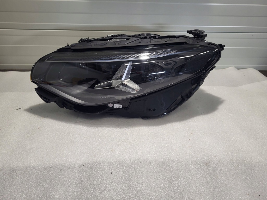 Купити Фара ліва сторона mercedes-benz cla c174 c178 a1749064702