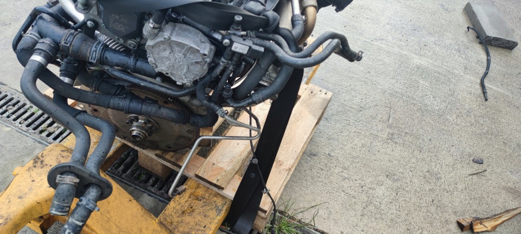 Двигун комплектний  audi a5 8t a4 b8 q5 seat 2.0 tdi caga cag 143km 6 Недорого