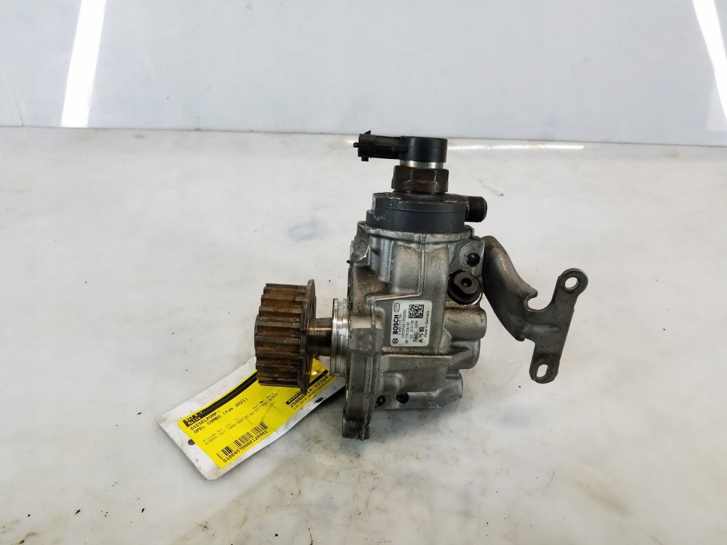 фото №1, Насос впрыскная opel combo e 1.5 cdti 0445010761 9817903080