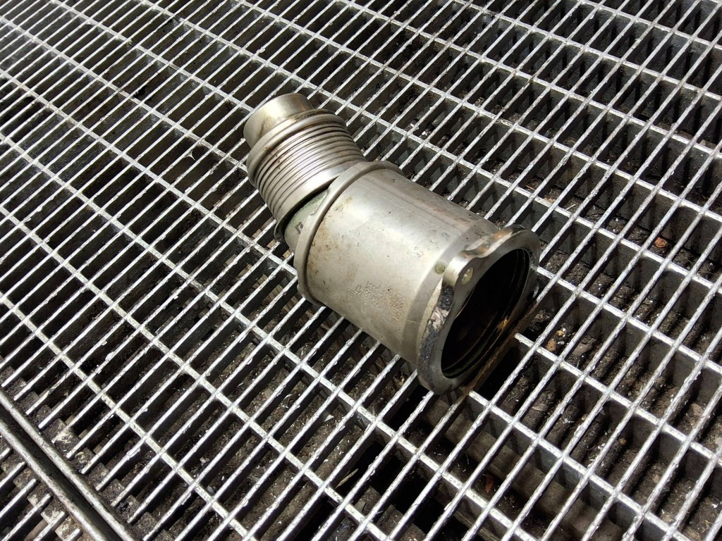 фото №1, Пабтрубок  интеркулер seat leon 5f 04l131111ad