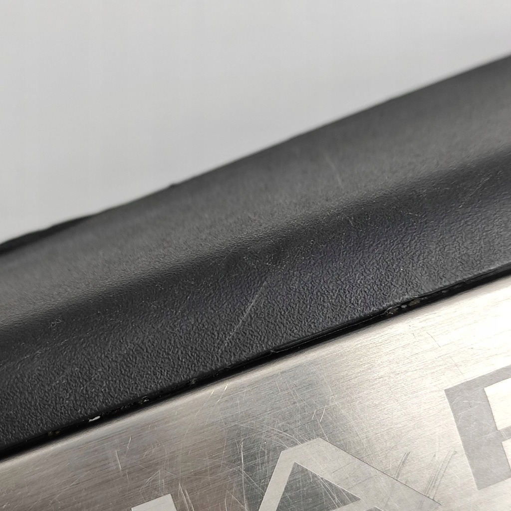 фото №8, Jaguar i-pace 2018 права сторона молдинг поріг передня