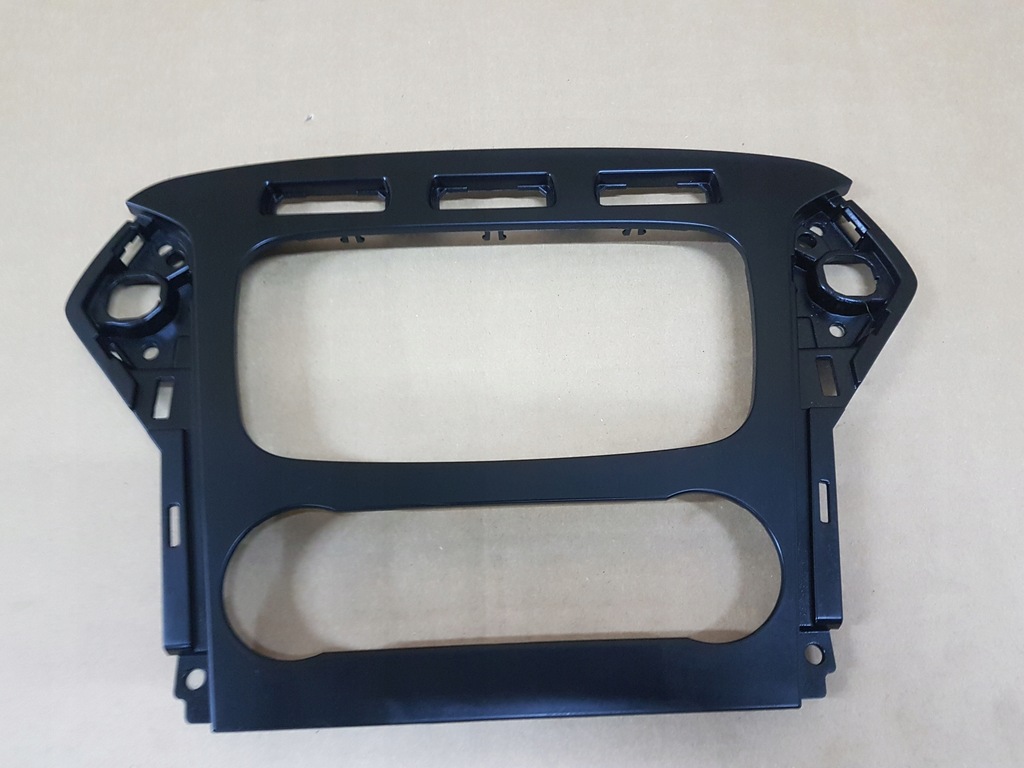 фото №1, Ford mondeo mk4 рамка радио панель обдув