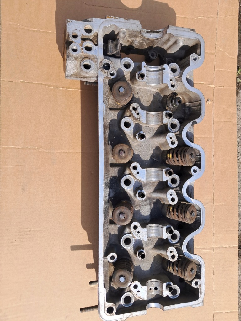 Купити Головка циліндрів mercedes w124 w201 2,3 1020160301