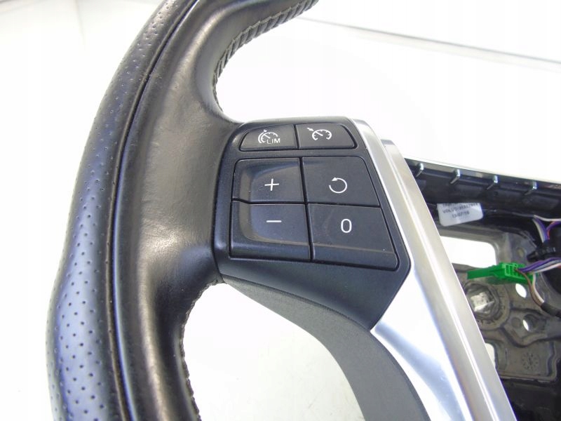 фото №3, Volvo v40 ii воздуховод колесо кожа rdesign multi