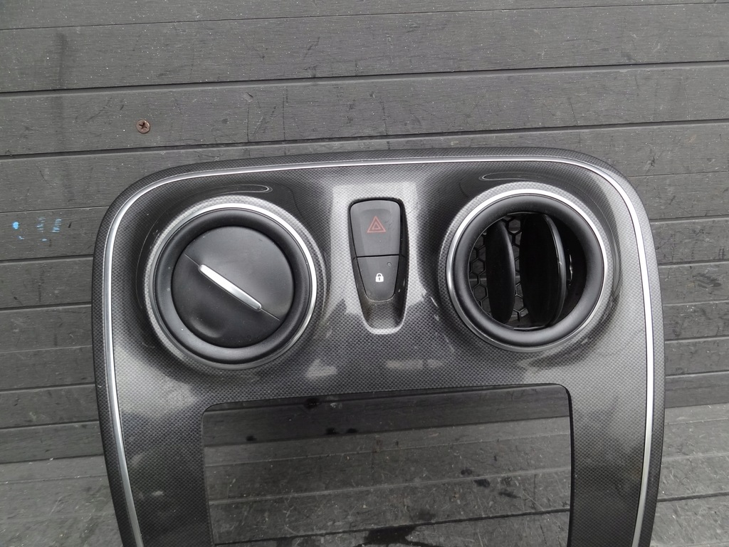 фото №2, Dacia logan ii 2018 lift рамка радио воздуховод org