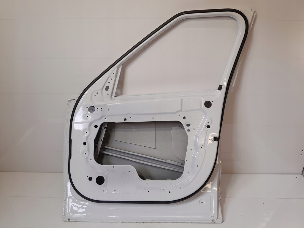 фото №6, Land rover discovery 5 v дверь правое передние перед