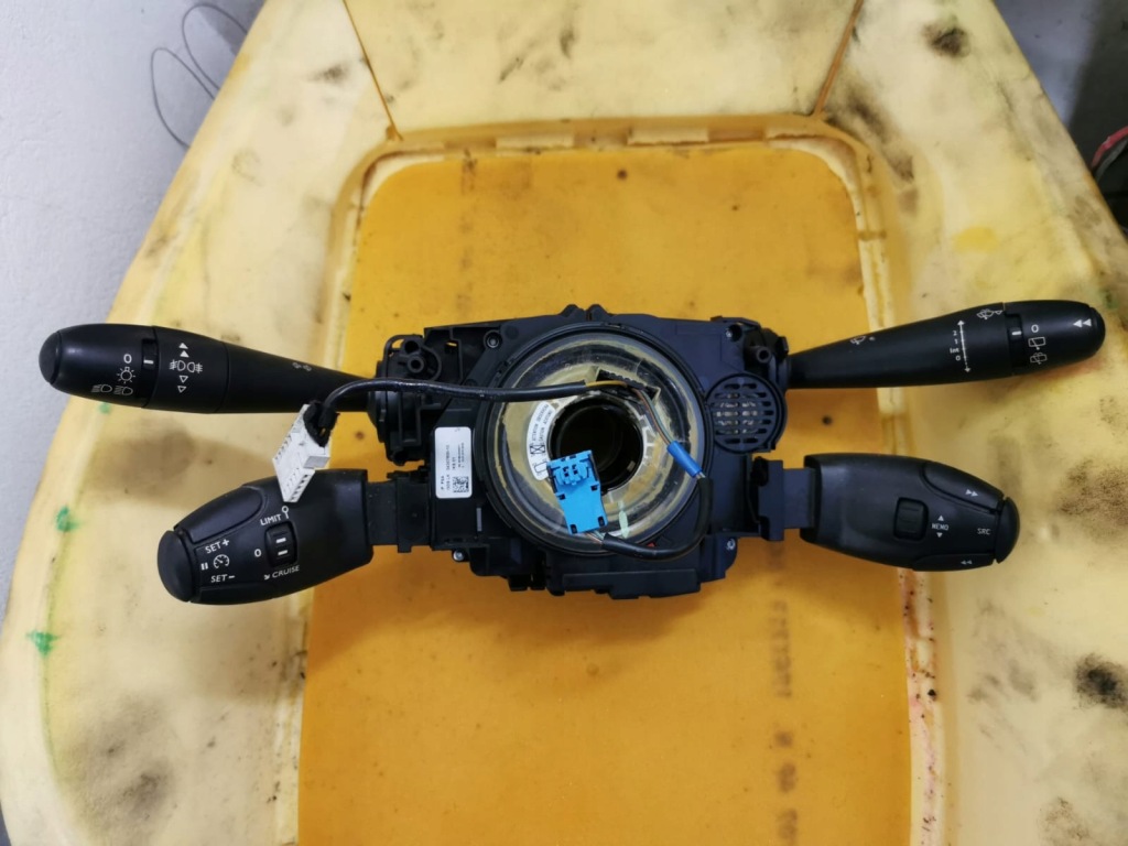 фото №1, Переключатель комбинированный подрулевой переключатель лента c3 ii 09- ds3 wa