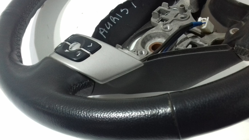 фото №9, Toyota auris i e15 повітропровід шкіряний шкіра