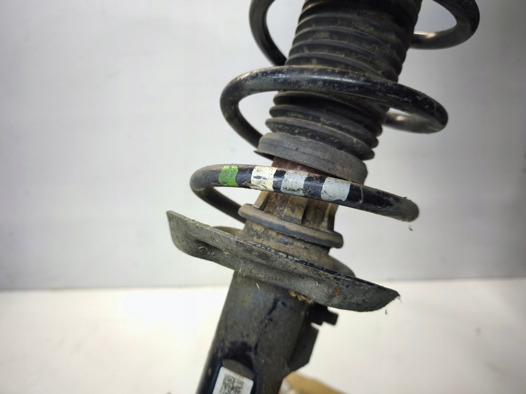 фото №10, Поворотный кулак правая амортизационная стойка амортизатор audi q3 8u 1k0407256aa 5n0413031ae