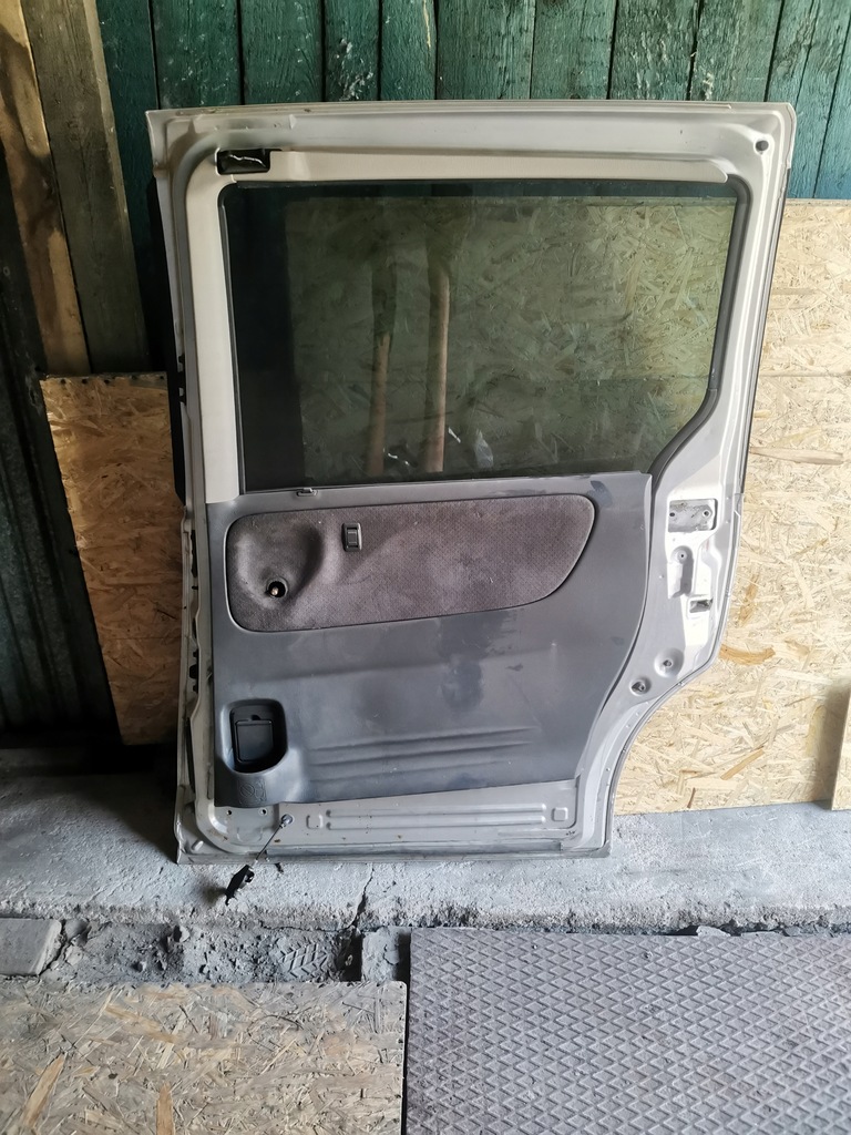 фото №3, Mazda mpv ii 00-05 обивка обшивки дверь комплект