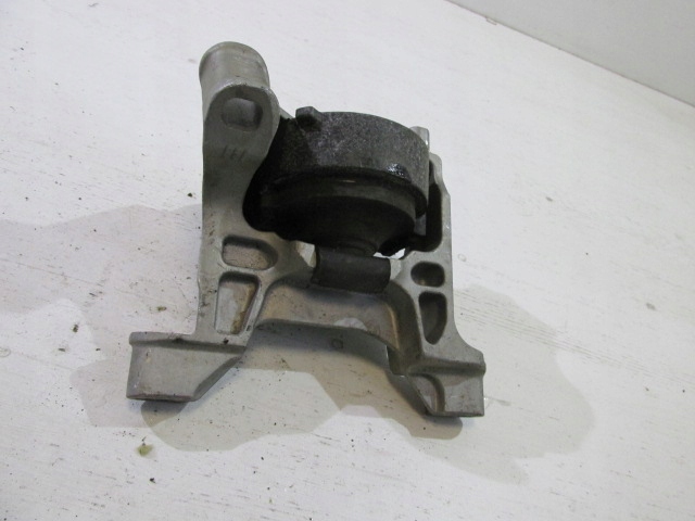 фото №3, Кронштейн подушка двигателя правая mazda cx5 2012-2017