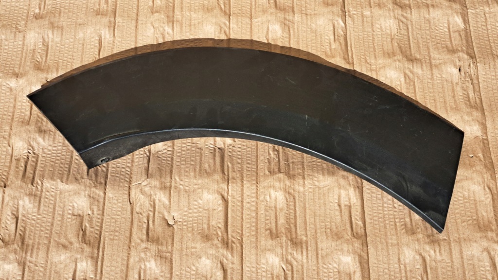 фото №1, Mazda cx-30 cx30 - молдинг крыла правый задняя dgh9-51w51