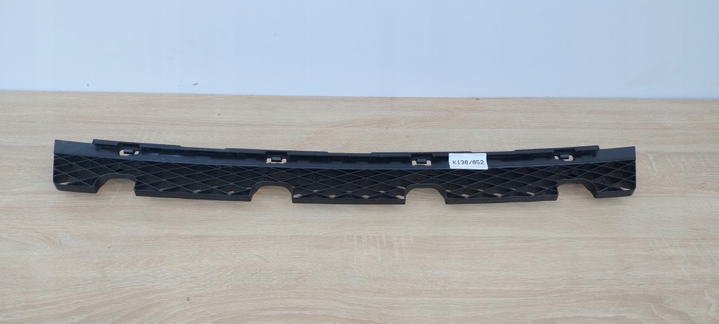 фото №1, Vw passat b7 kombi направляющая бампера задняя средний