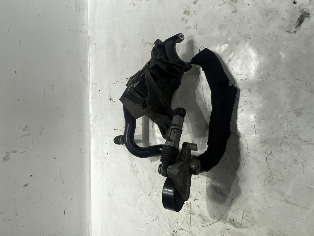 Купити Тримач  кронштейн генератора audi a5 3.0 tdi 059145169ac