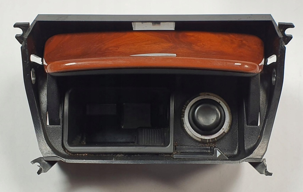 фото №2, Пепельница прикуриватель dekor mercedes sl r230