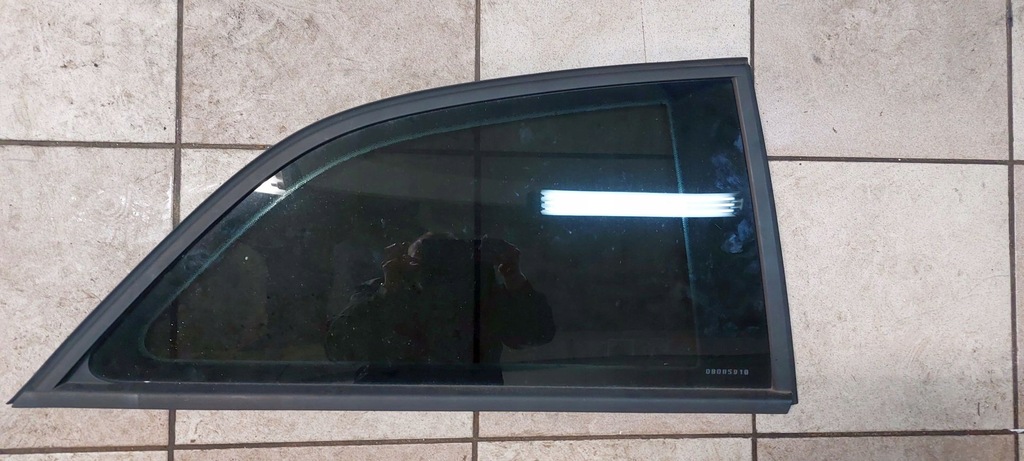 фото №1, Скло крила правий задня audi a1 3 двері