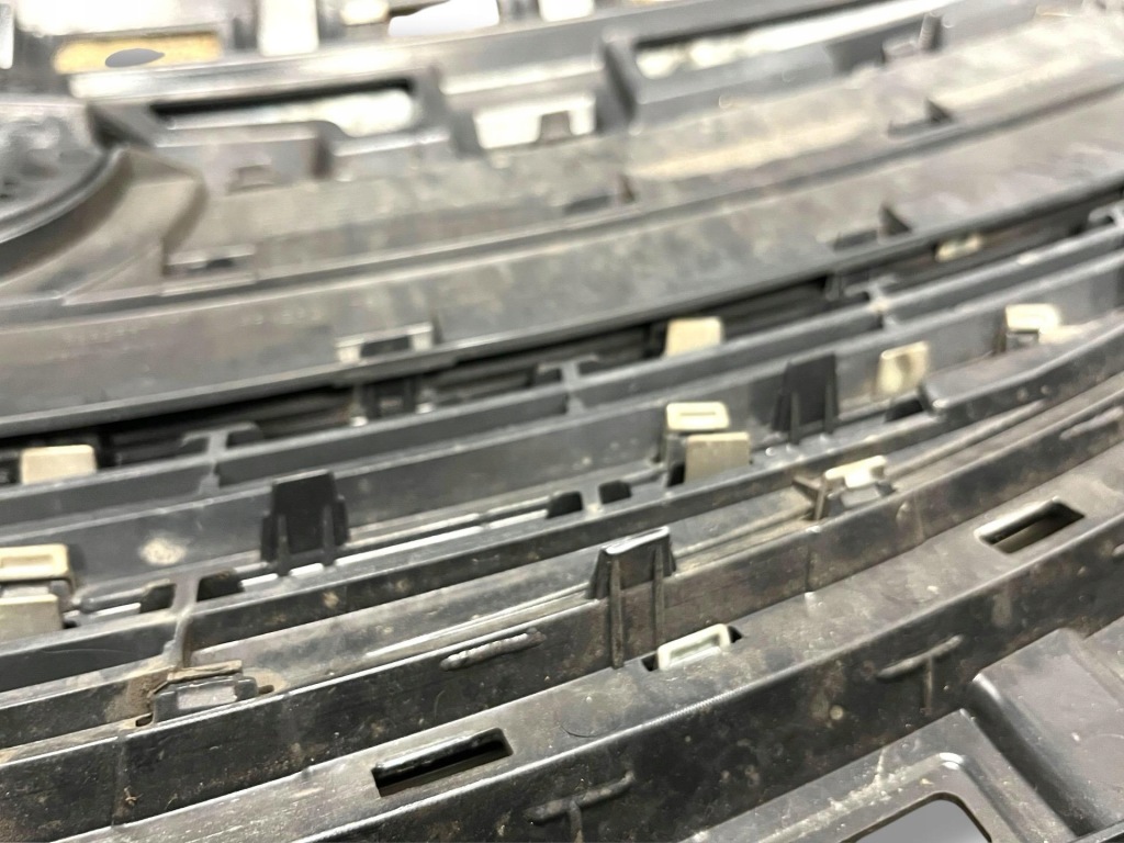 Решётка радиатора радиатора opel insignia a 2011 13282567 Киев