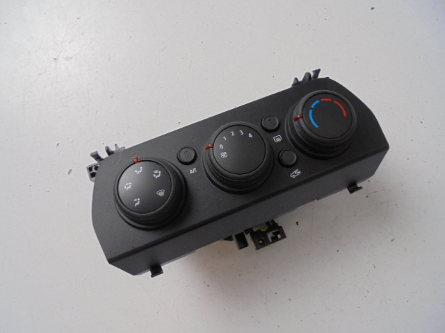 фото №1, Панель кондиціонера dacia sandero iii 2020-