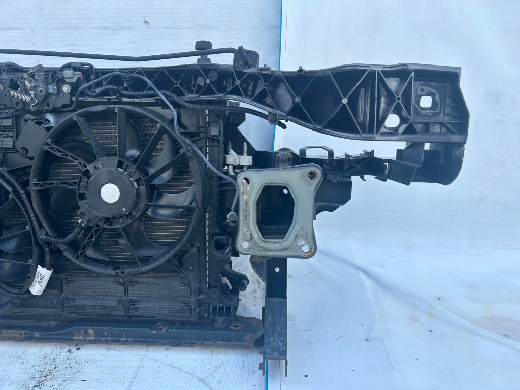 Ford kuga mk2 рестайлинг  1.5 ecoboost механическая коробка передач ремень перед усилитель передний Киев