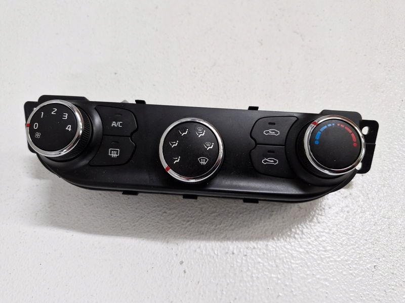 фото №1, Kia ceed 2 ii панель обдув кондиціонера кондиціонер 97250-a2002
