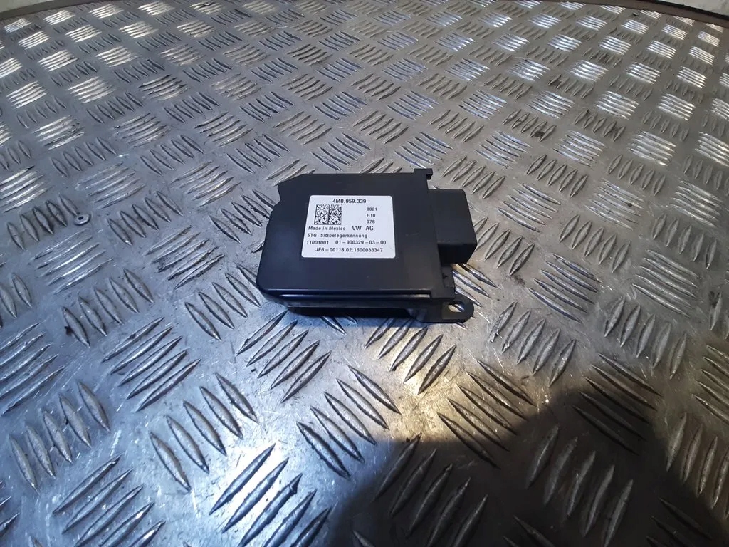 фото №1, Audi a4 s4 b9 4m0959339 інше