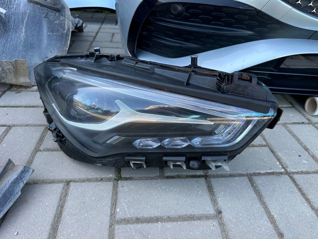 фото №13, Mercedes cla w118 kompletny перед amg lift