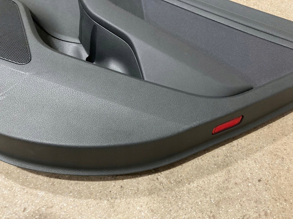 фото №8, Обшивка двері задніх задня сторона права audi a3 s3 8v