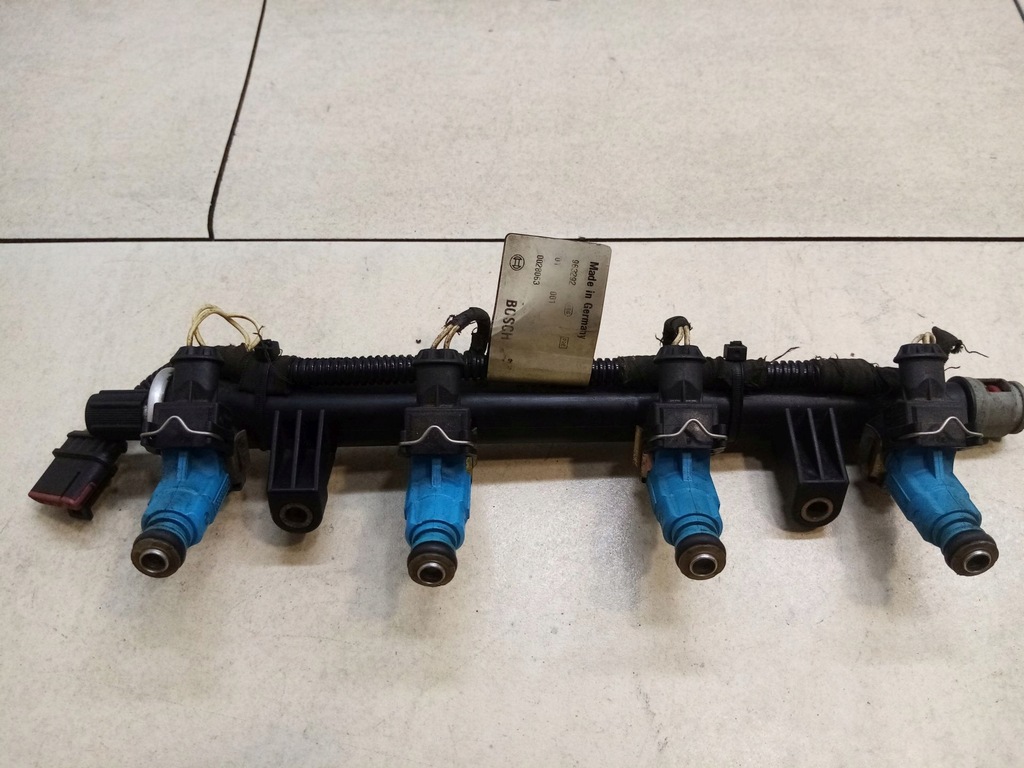 фото №1, Молдинг впрыскная fiat stilo i 1.2